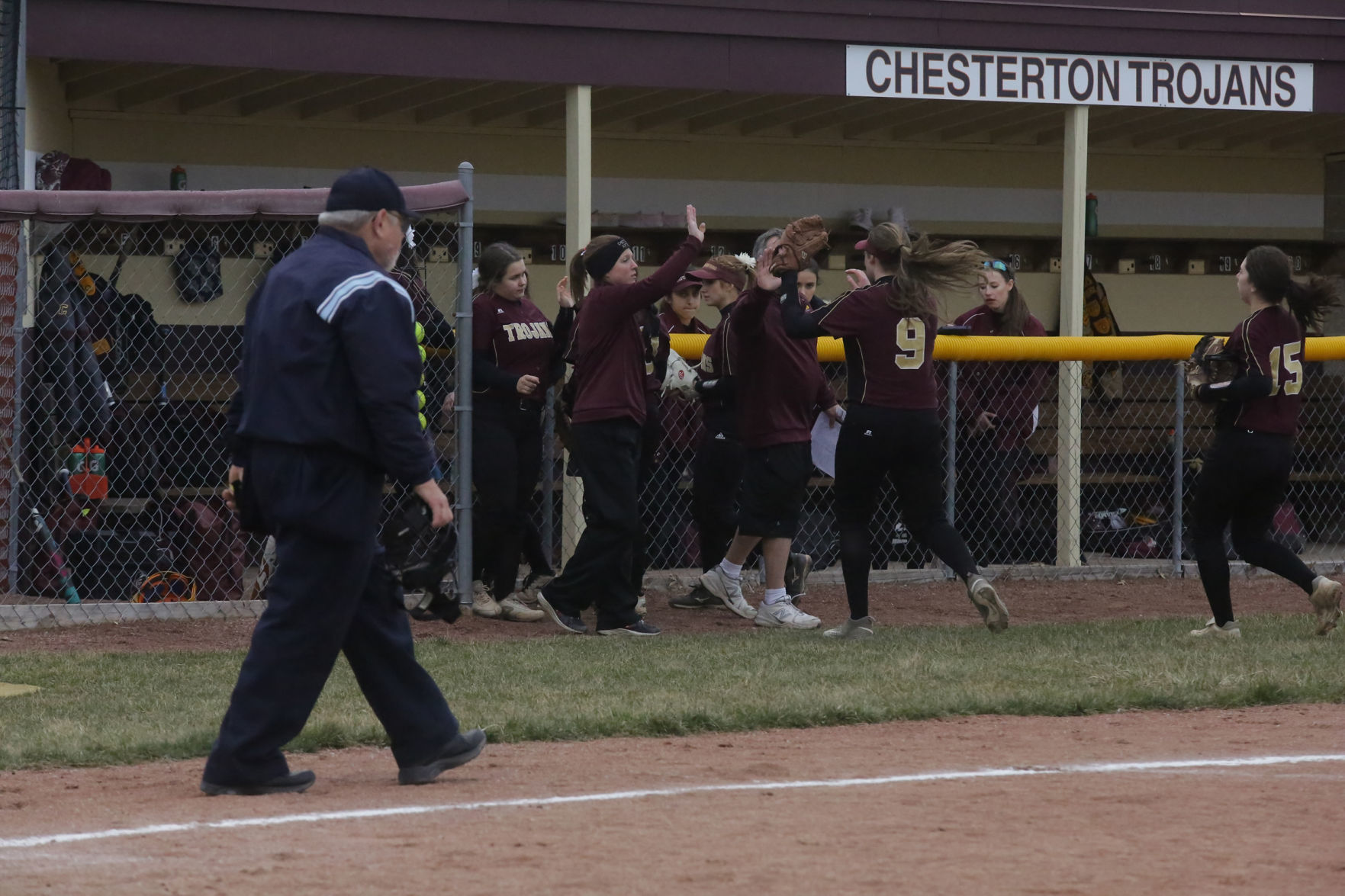 Gallery Bulldogs vs Trojans in softball